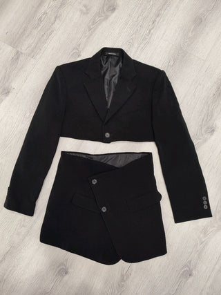 Cropped blazer and skirt - 20 pieces